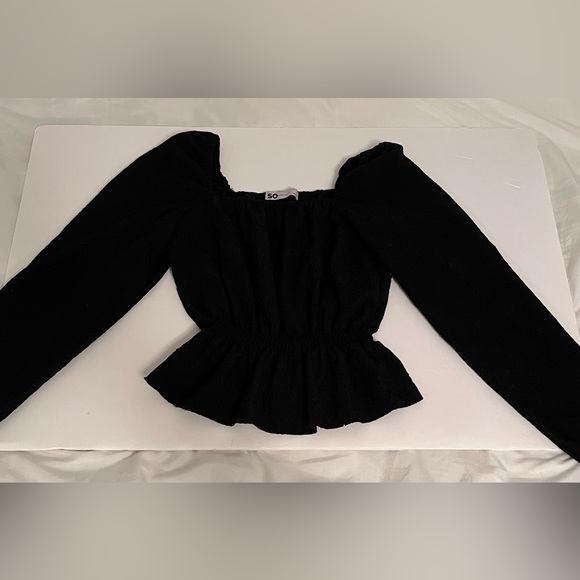 SO- Sweetheart Neckline Top - Picture 2 of 3